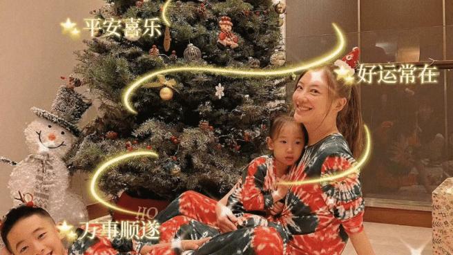 应采儿|应采儿分享和儿子的合影，将儿子打扮成女儿模样，想弥补遗憾