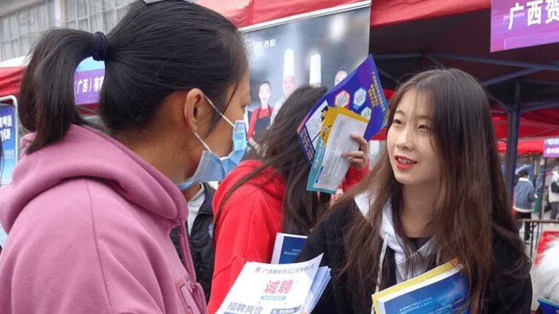 hr|应届生找工作还在乎工资？HR的疑惑令学生破防，连饼都懒得画了？