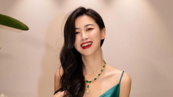 |朱珠娱乐圈的气质女星，实力派演员歌手，深受观众喜爱