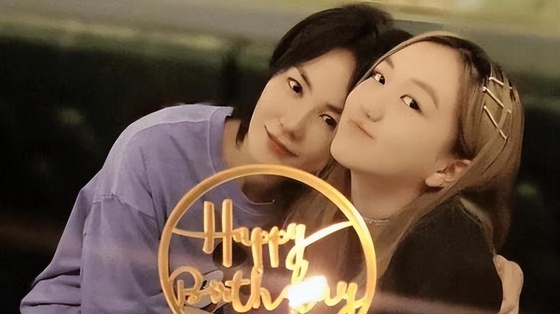 王菲|王菲16岁女儿曝光，发育太成熟，身材火辣，穿衣打扮大胆前卫