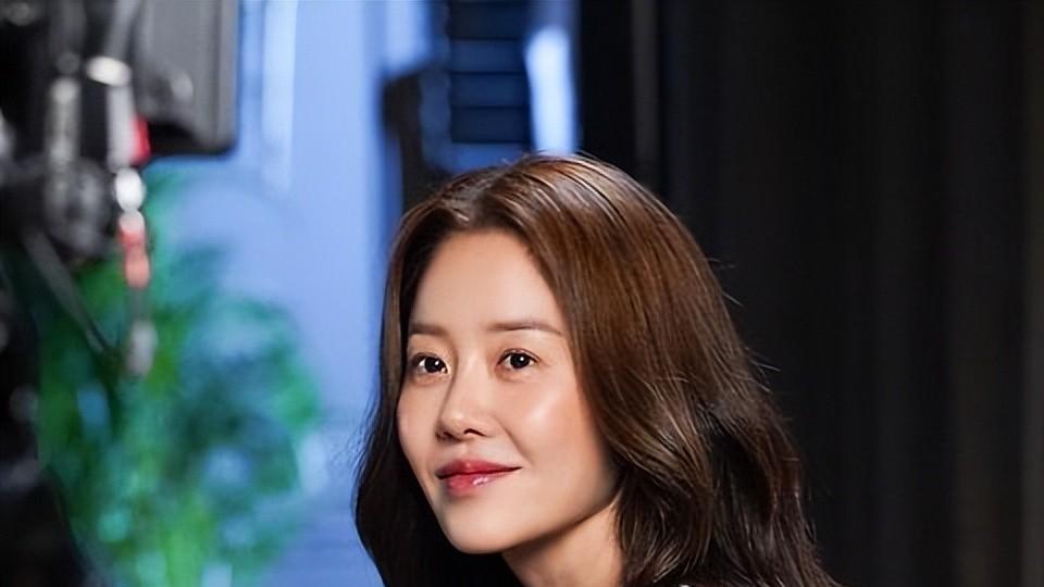 韩国娱乐|这7位50岁+女星才是真正韩娱顶流