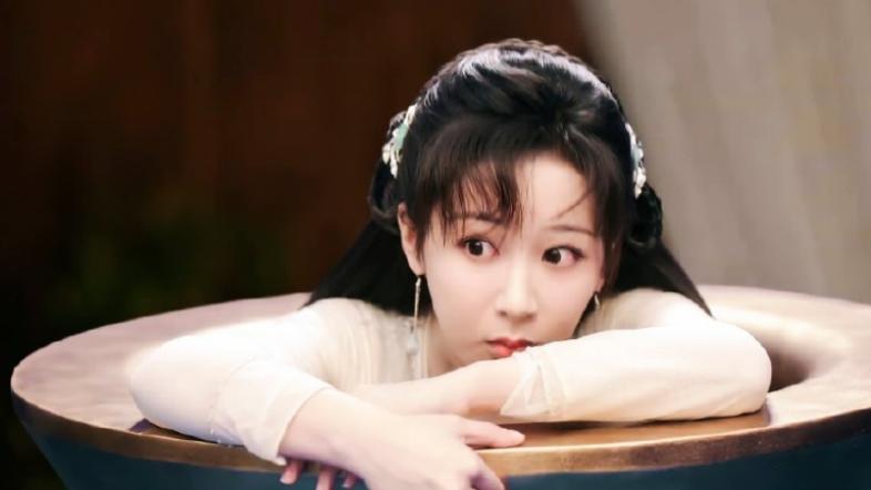 长月烬明|狂揽40次日冠！《沉香如屑》收官后，平台再推《长月烬明》为爆款