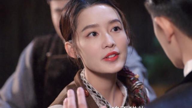 请君|《请君》中男主任嘉伦，使用原生台词的轻快能够，得到了官媒的亲自点评