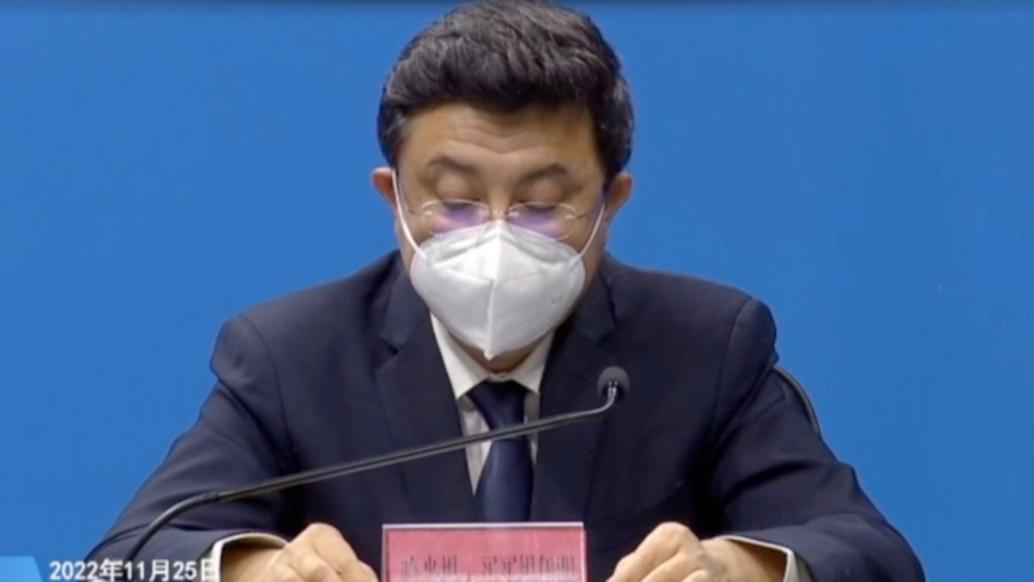 乌市通报高层住宅火灾：不存在逃生通道被铁丝捆绑的问题！