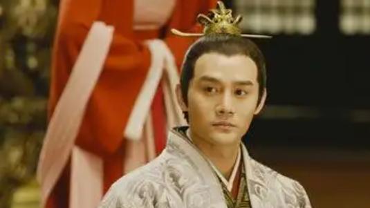 林允|王凯《向风而行》将袭，挑战新角色，看到谭松韵后，演员阵容不错