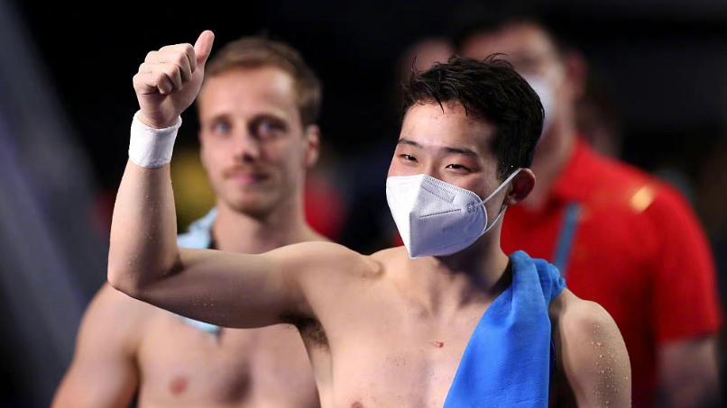 王宗源|爆大冷！中国世界冠军2次重大失误，裁判打4.5分，教练黑脸离开