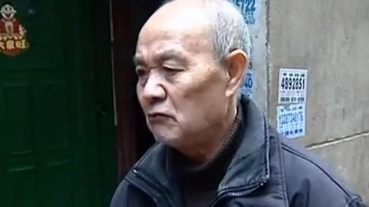 2015年湖南老人拆迁分5套房，给儿子3套遭打骂：为什么不全给我