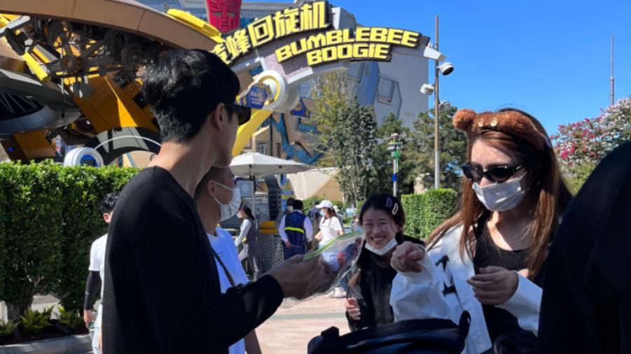 程耳|姜潮麦迪娜假期出游，晒照却忘了打码，意外曝光陈晓儿子正面照