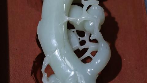 翡翠手镯|回流 舊藏和田玉“福寿三多灵芝玉如意”摆件 .