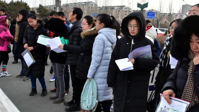 硕士研究生|“抱歉，我们不认”，某留学硕士生国内找工作，被用人单位拒绝
