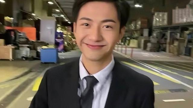 TVB|TVB“嫩版黄宗泽”区俊贤将转行卖保险，遭女友控诉感情生活混乱