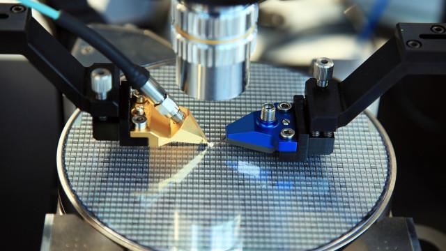 带货|一台光刻机上亿美元！最多可以制造多少芯片？够不够本？