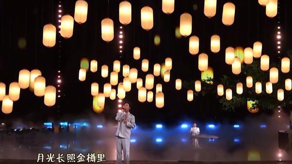 金晨|中秋晚会惊艳时刻：金晨月下起舞太梦幻，童谣、井柏然桥边共赏月