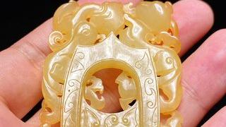 乾隆|清乾隆 和田玉籽料 黄玉 螭龙纹 鸡心佩 韘形佩 玉牌挂件