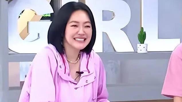 小S|网友指责小S在姐姐的婚姻中上蹿下跳，本尊亲自回应：过奖了