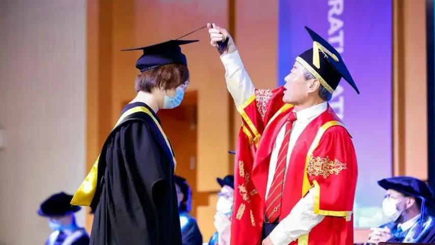 求职|“英国博士”求职屡屡被拒，海外学历不吃香了？网友：干得漂亮