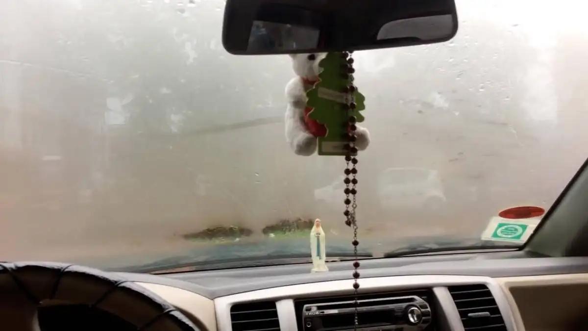 遇到大雾天气时，老司机都这样开车，既轻松又安全