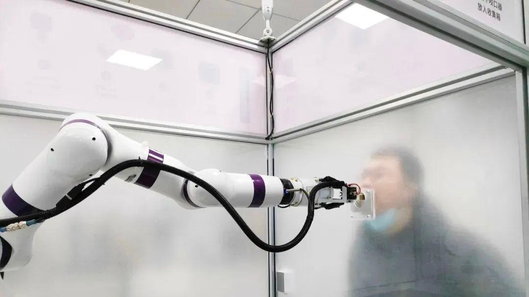 主板|“自助式”核酸采样42秒完成 自动采集机器人能否成为下个风口？