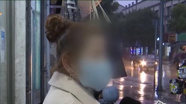 买家投诉快递员没把快递送到自己手上反遭对方辱骂？