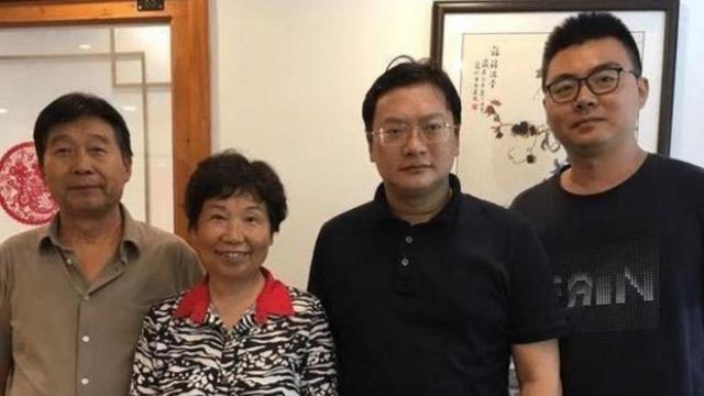 老杜疑似和前律师闹翻脸，先生：你若偷换孩子就该承担法律责任