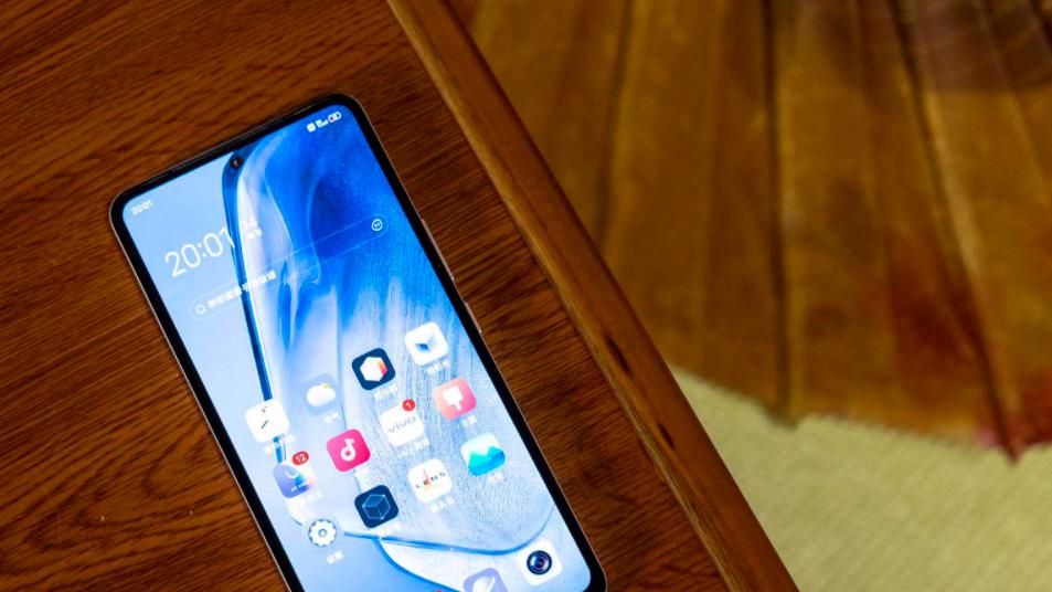 芯片|买手机别盲目跟风，预算1500元，四款高性能手机推荐，一机用三年