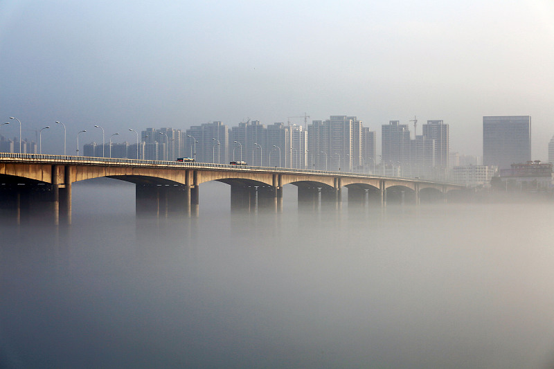 至今无法解释的两次海市蜃楼，专家：平行时空的产物