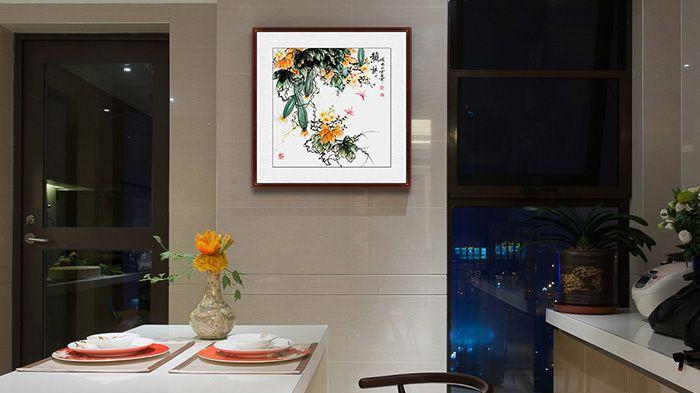 家里白墙怎么装饰？这么布置，能让大白墙美上天