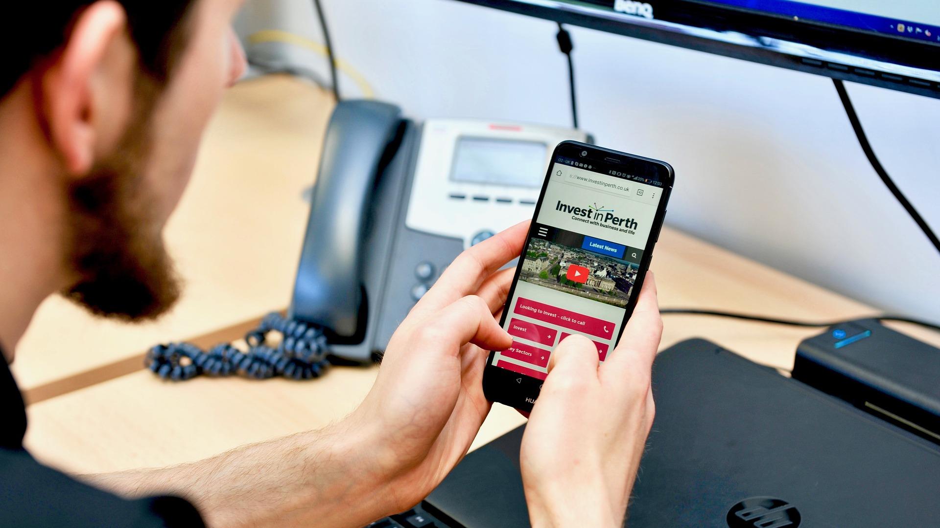 诺基亚|这种烦人的操作要玩完了？工信部：网页不得强制要求下载App