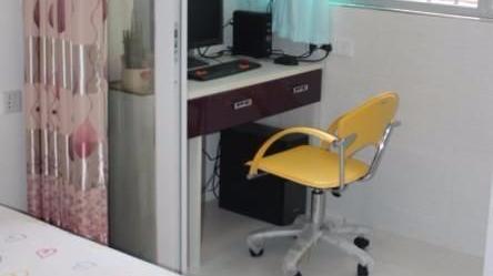 一家3口挤深圳30平米小房子，儿童房不足3平，生活苦也要坚持！