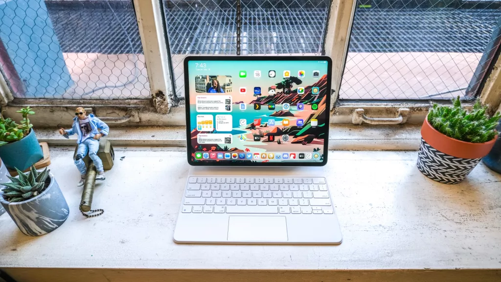 七彩虹|iPad 终于可以用 iPadOS 16 取代你的笔记本电脑了——这就是为什么