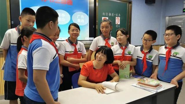 教师|每年毕业很多师范生，学校为啥依旧缺老师？听听人事科长怎么说