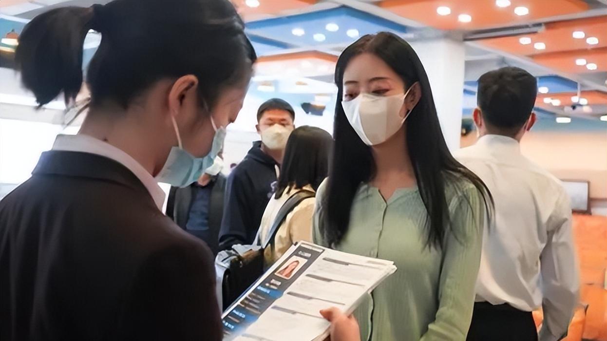 售后服务|“不要阴性的员工”，大学生上3年网课被嫌弃，现在处境更加艰难