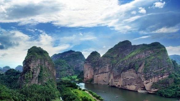 黄鹤楼|我国这10大景点不值得推荐，收费偏高，去过的人表示：没有下次了