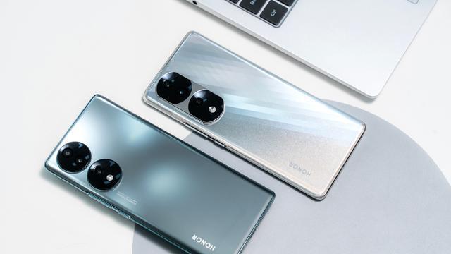 华为荣耀|华为“亲儿子”翻身了！荣耀重回国内第一，这三款机型销量极佳