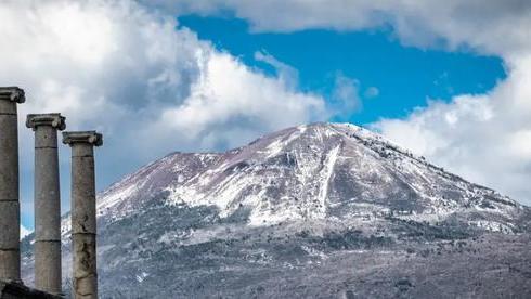 两千年内中国威力最强火山，活动频繁，若喷发有何后果？