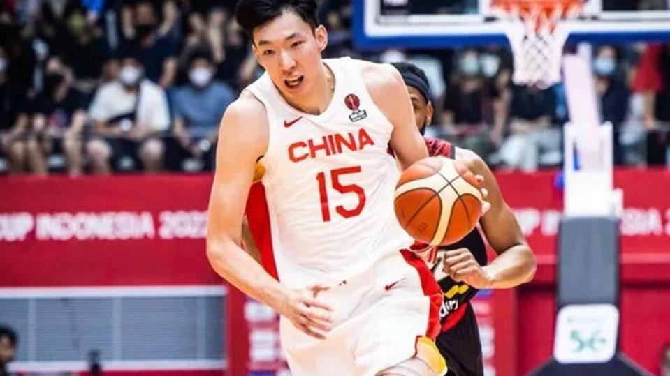 说实话，明年夏天上海久事男篮会不会放弃，主动去追求D级别球员的交易了？