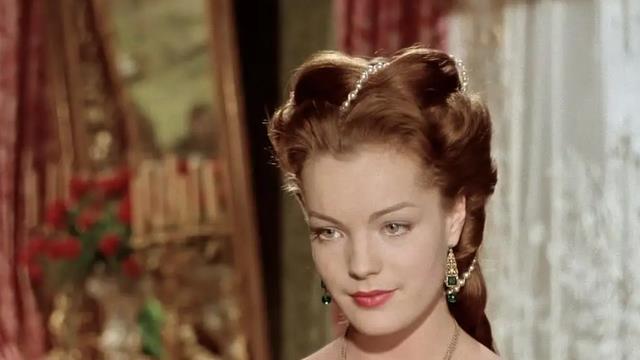 茜茜公主|历史上的茜茜公主：比电影中的更漂亮，她是童话中美丽的皇后