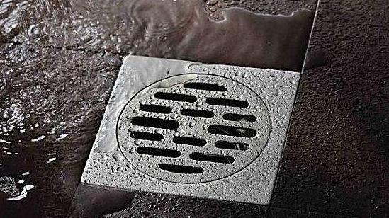 20元地漏和100元地漏差别在哪？听师傅分析，才知差别如此大