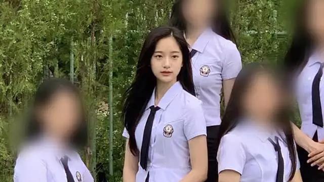 金泰希|不断收到大型经纪公司邀请的女高中生，高颜值就像金泰熙允儿秀晶