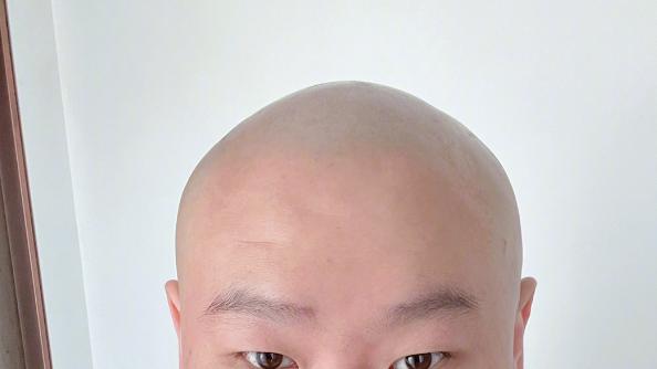 岳云鹏|岳云鹏满脸胡子认不出，一下苍老10岁网友说他撞脸魏翔