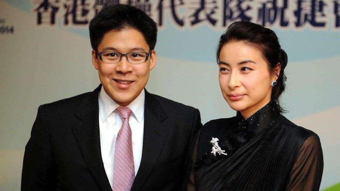 郭晶晶|郭晶晶结婚十周年！嫁霍家生三娃奖励13亿，婆婆心疼劝她别再生了