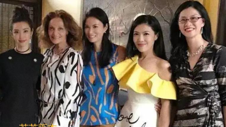 |42岁霍建华成功打入富太圈，脸红微醺疑醉酒，想拍戏拿不到好资源