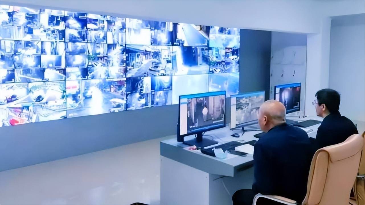 盲区|胡鑫宇案有了最新发现！围墙上找到一个很大的洞口