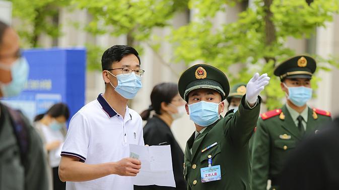 文职|军队文职面向社会公开招聘，涉及3大军种多岗位，学历放宽至专科