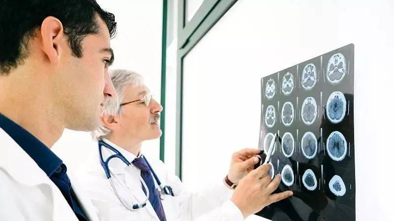 干细胞治疗脑梗死的应用和安全性的研究进展