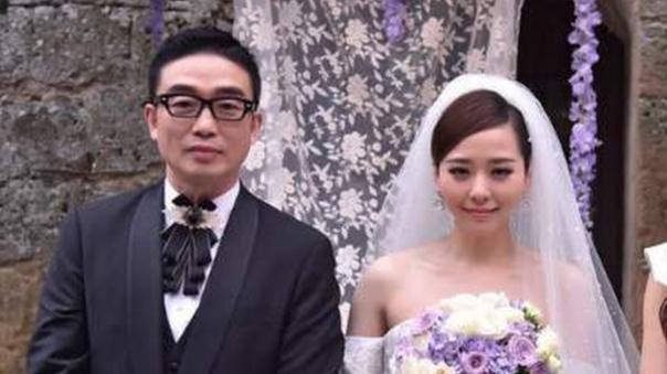 张靓颖|离婚4年，张靓颖经历2次舞台事故，冯柯回归家庭照顾前妻与女儿