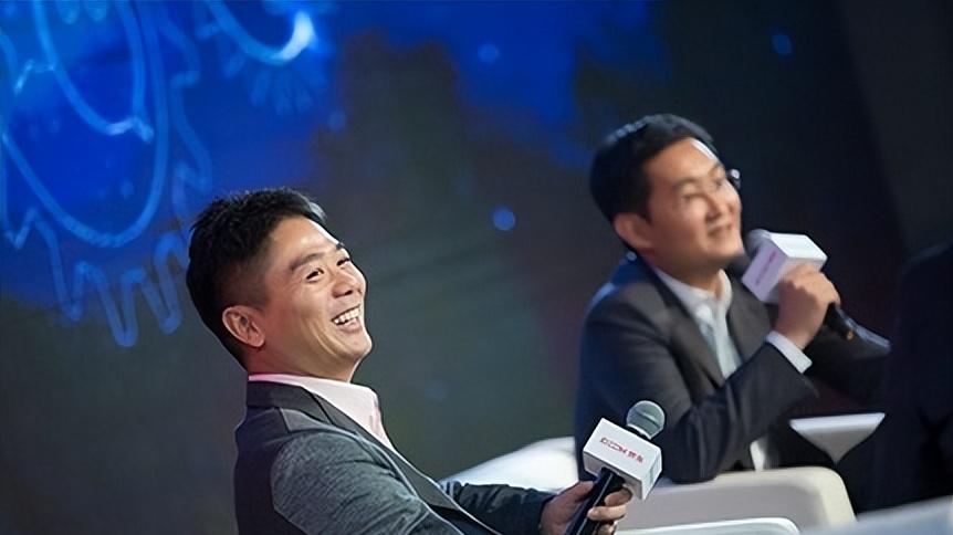 马化腾|马化腾打不过刘强东，就把电商业务送给京东，如今赚回了上千亿