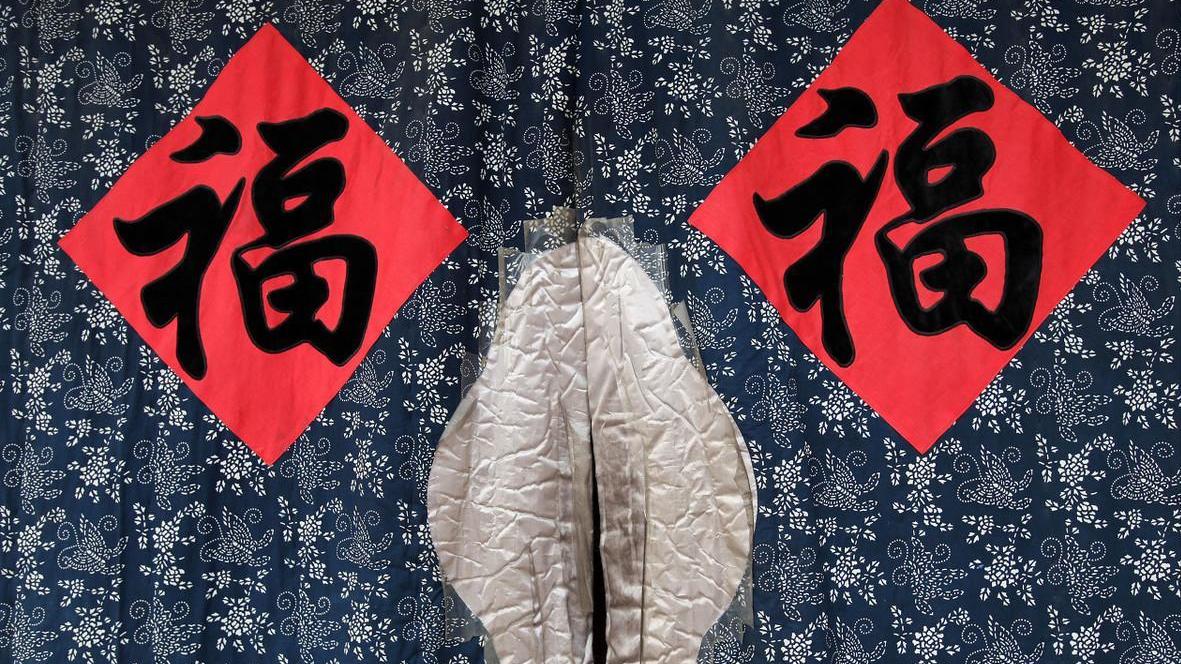 80年代|老门帘：80年代草珠子90年代旧挂历，那些年和奶奶亲手编的门帘