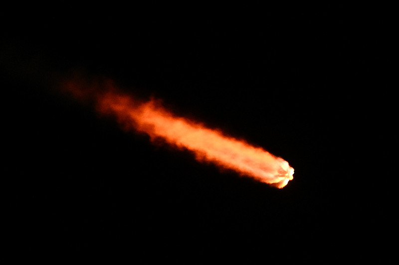 抢占低太空轨道?SpaceX再部署7500颗星链卫星,已获批准