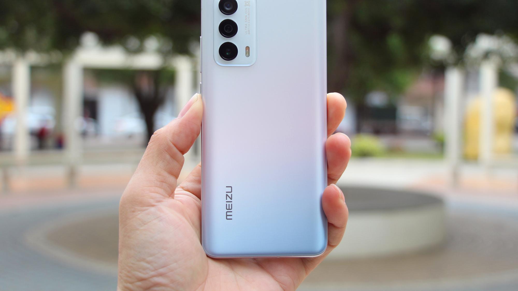 魅族|库克又挤牙膏，连用几年的小屏设计，真能比魅族更强？